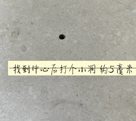 五家渠瓷砖空鼓维修公司专业解答在瓷砖铺贴过程中，如果砂料搅拌不均匀，将会带来以下问题